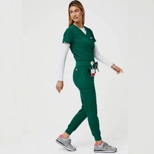 Figs Zamora 2.0 Jogger in Hunter Green